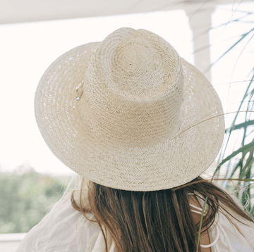 lack of color women's seashell straw hat
